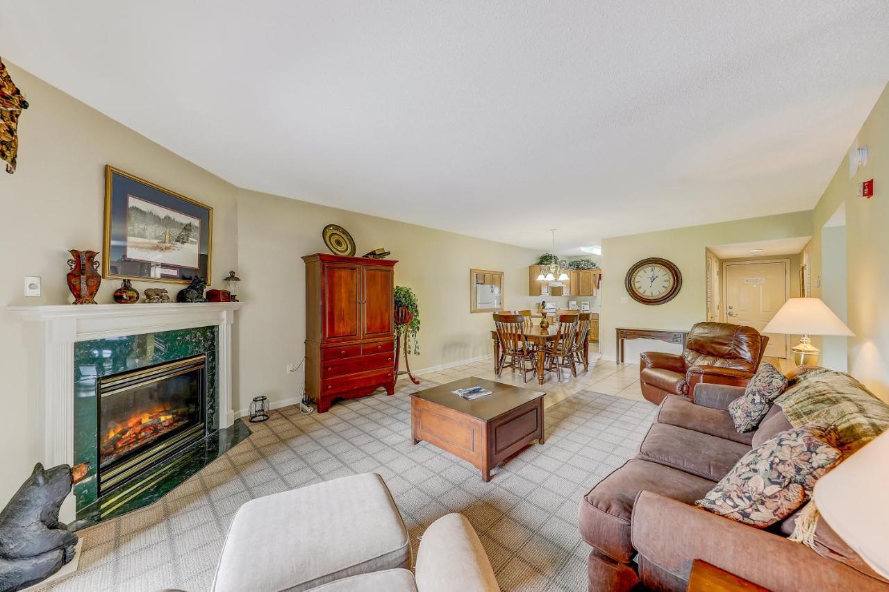 Whispering Pines 424 Apartment *