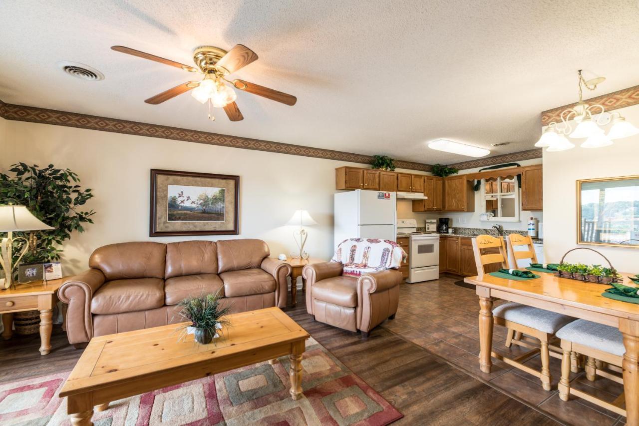 Apartment Time For 2! Whispering Pines 251 *