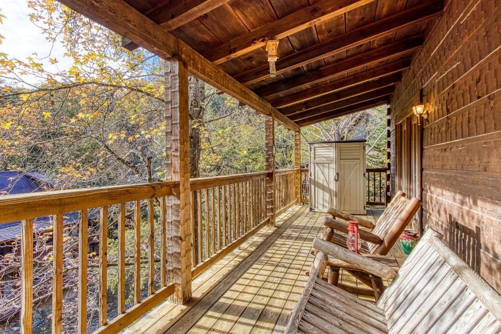 The Honey Pot, Hot Tub, Pool, 1089 Free Tickets Each Paid Day, Dollywood And Holiday home *