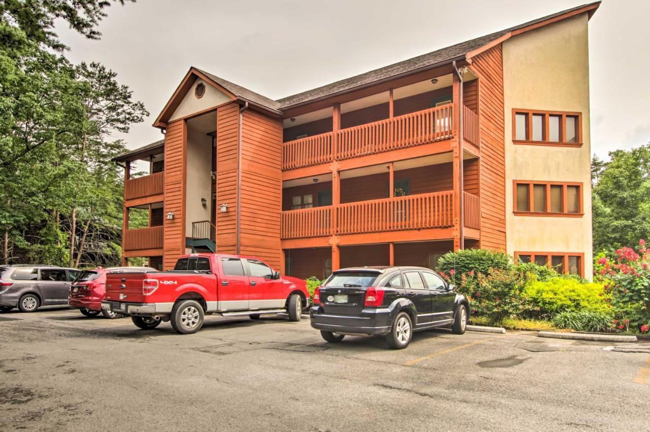 - Just 3 Mi To Dollywood! Apartment *