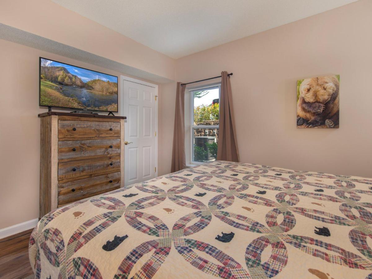 Magic Moments Whispering Pines 513 Pigeon Forge