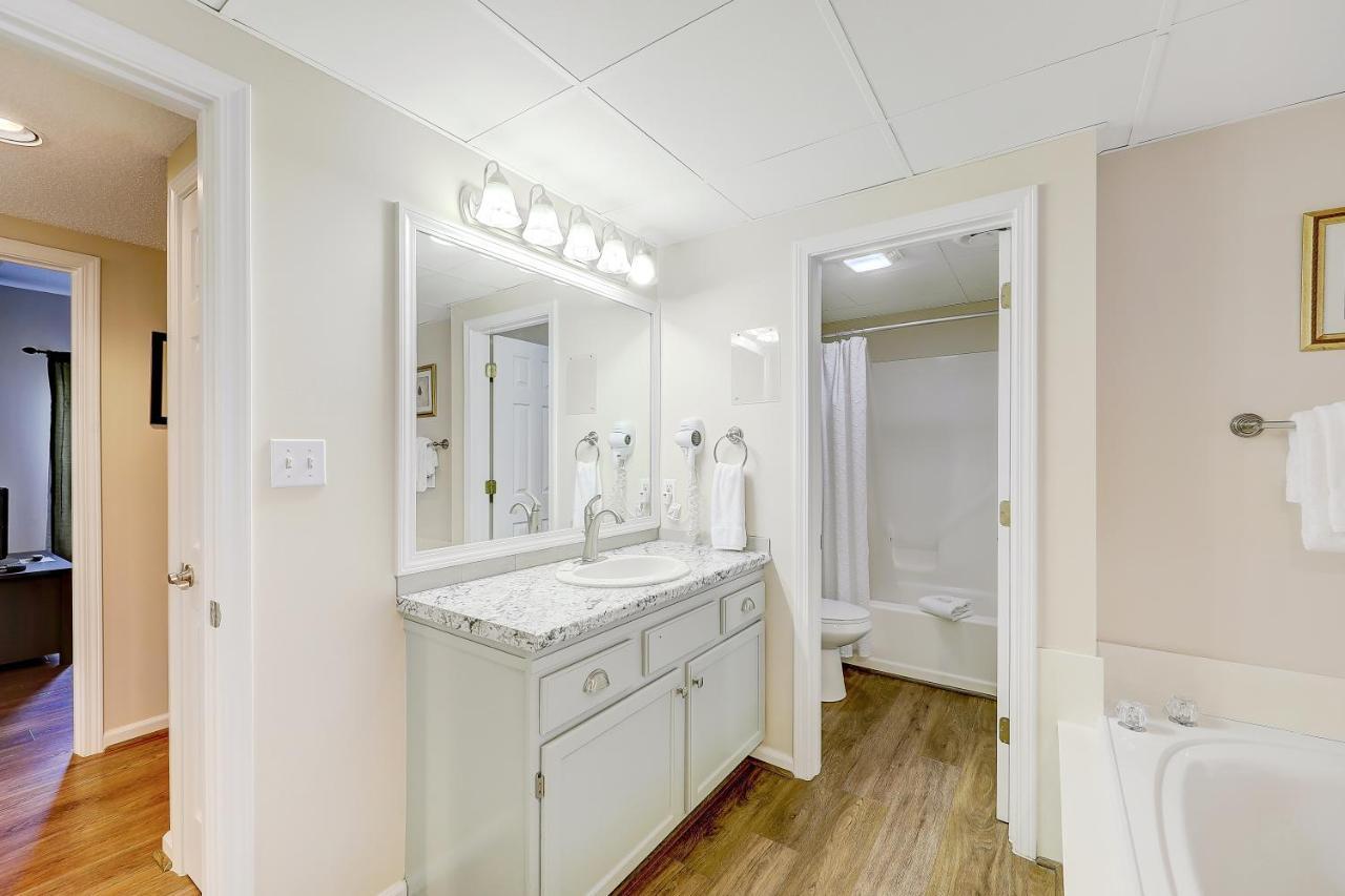 Apartment Sweet Dreams Whispering Pines 313 *