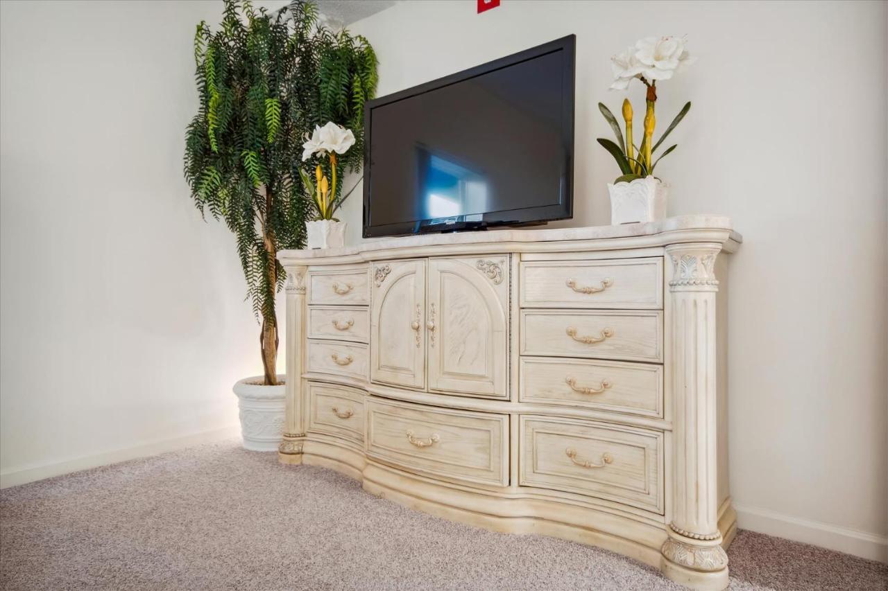 Apartment Whispering Pines 124