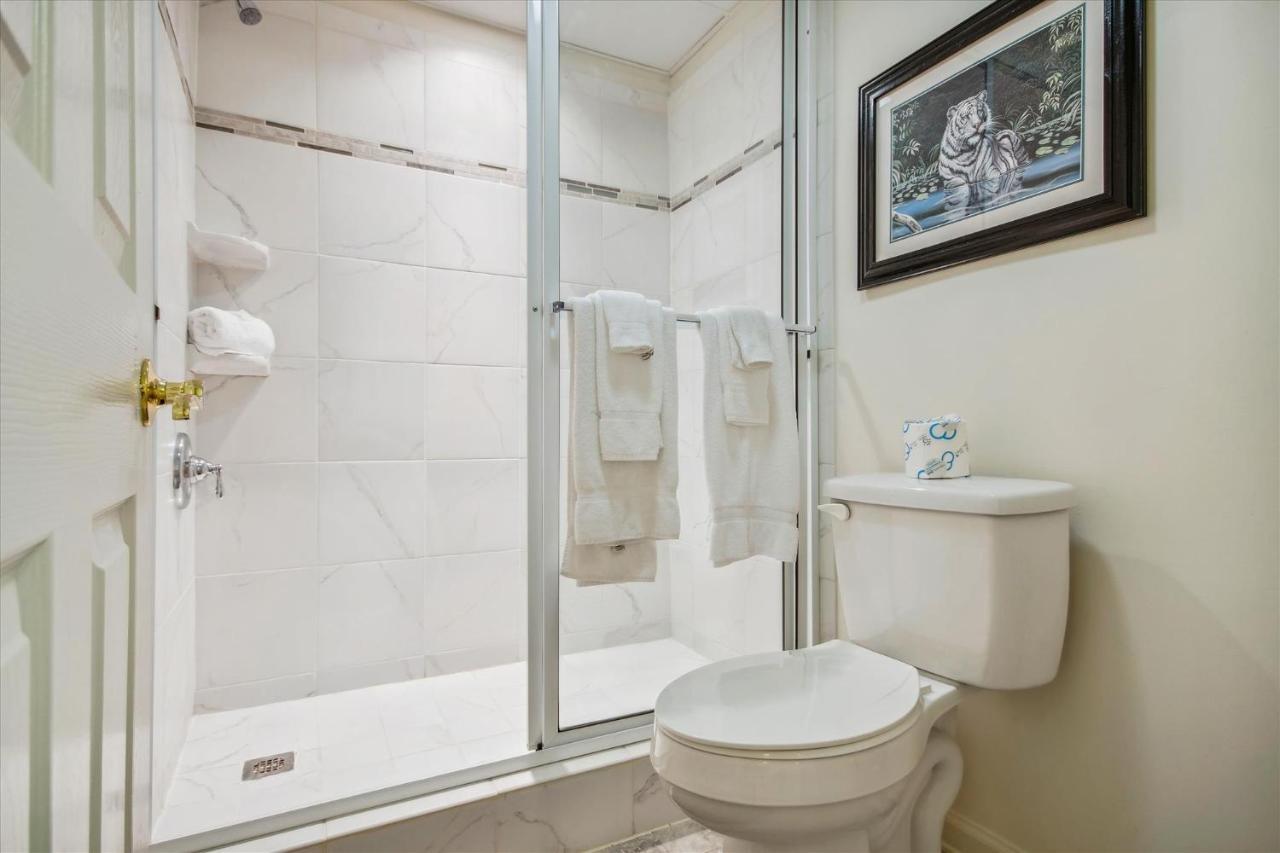 Apartment Whispering Pines 124