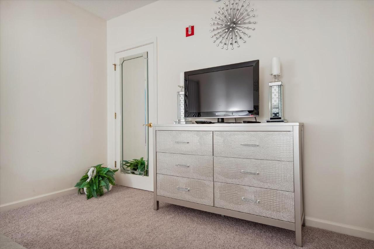 Apartment Whispering Pines 124 *