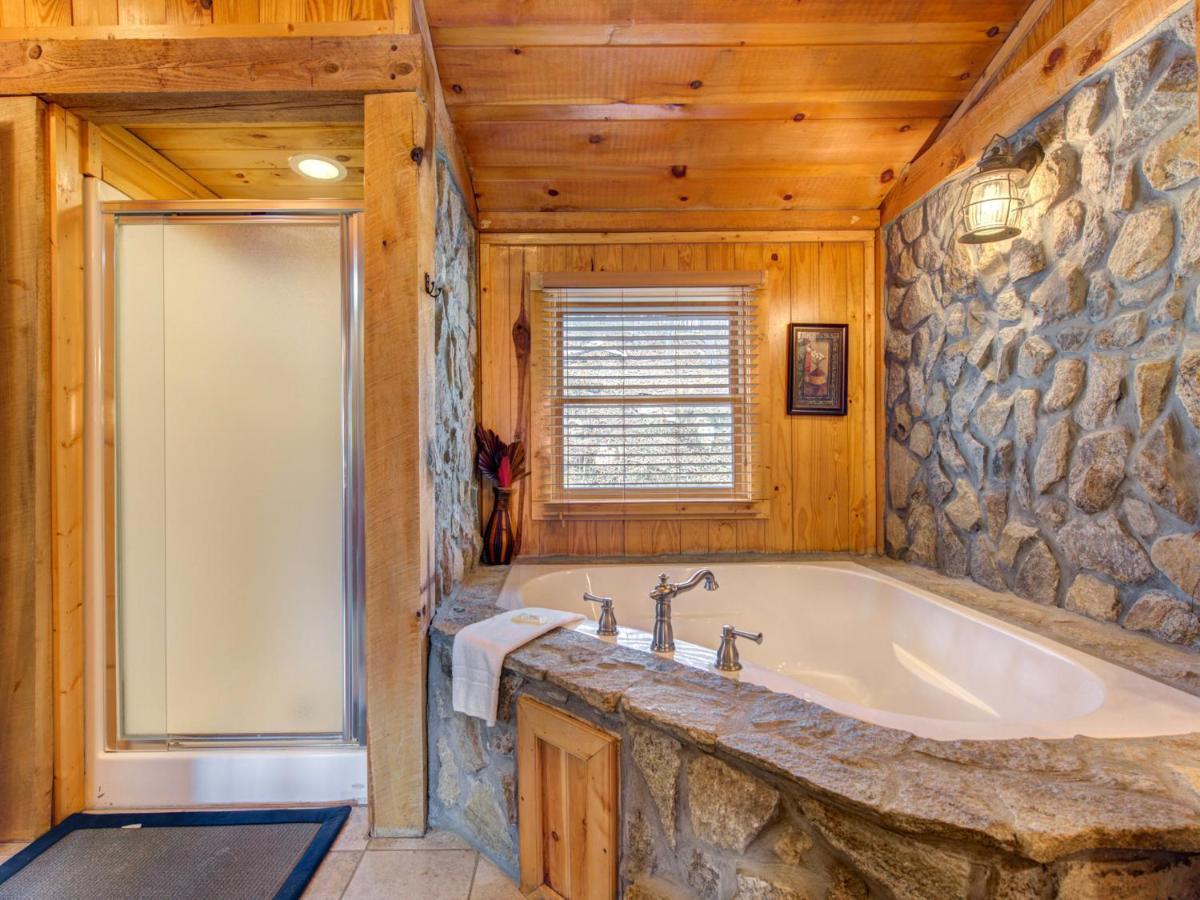 Splashing Sunrise, 2 Bedrooms, Private Pool, Arcade, Hot Tub, Sleeps 6 *