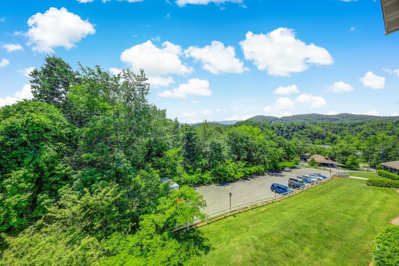 Easy Street Whispering Pines 211 Apartment Pigeon Forge