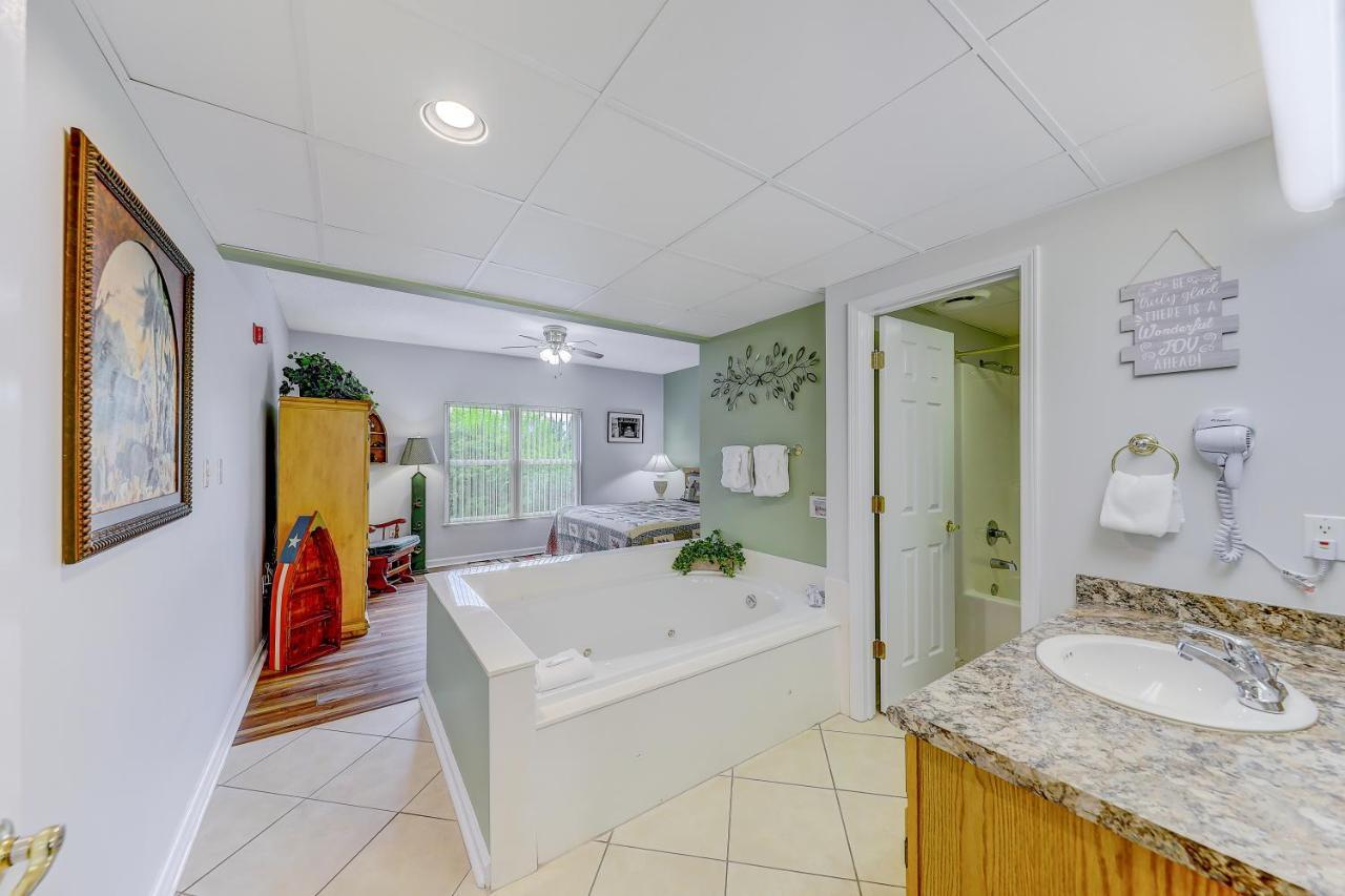 Stay-a-while Whispering Pines 433 Apartment
