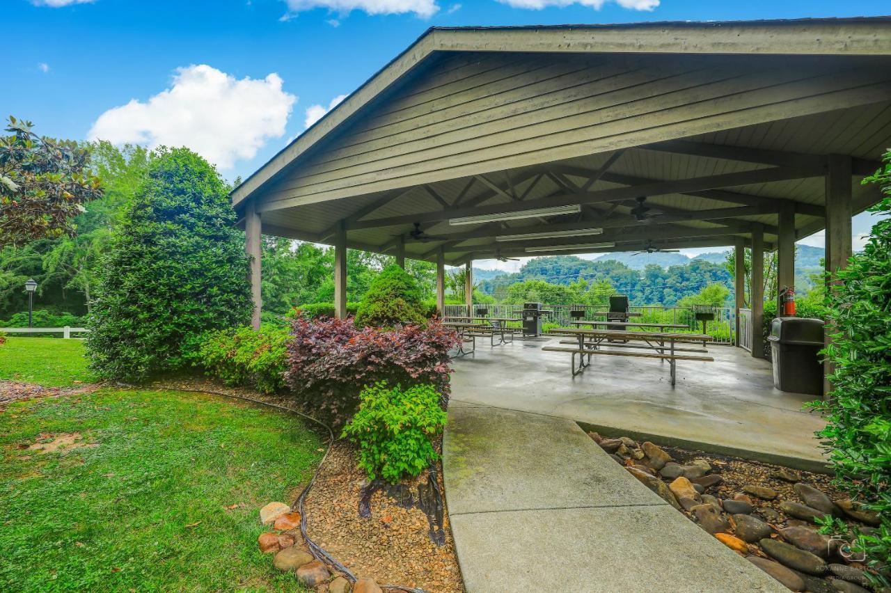 Stay-a-while Whispering Pines 433 Pigeon Forge