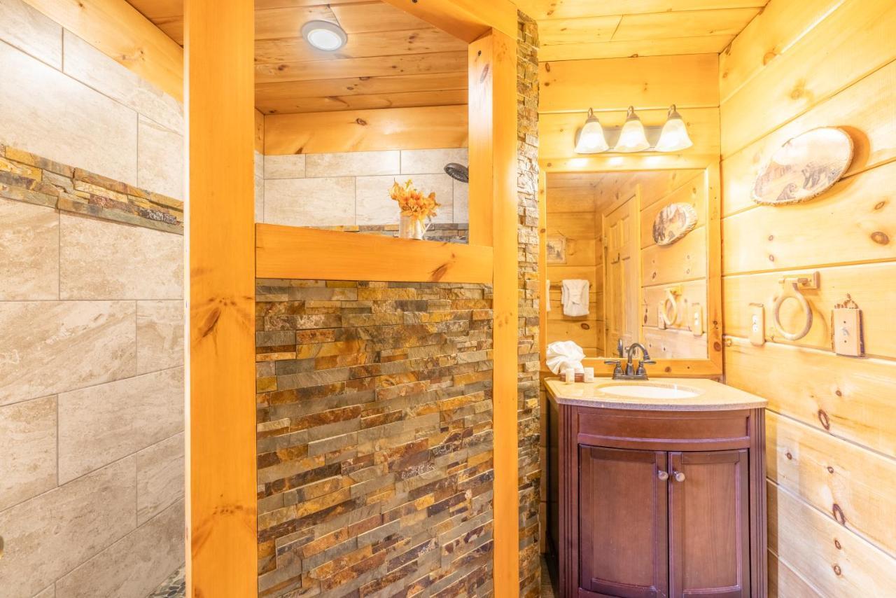 Moonshine Ridge With Hot Tub And Fire Pit