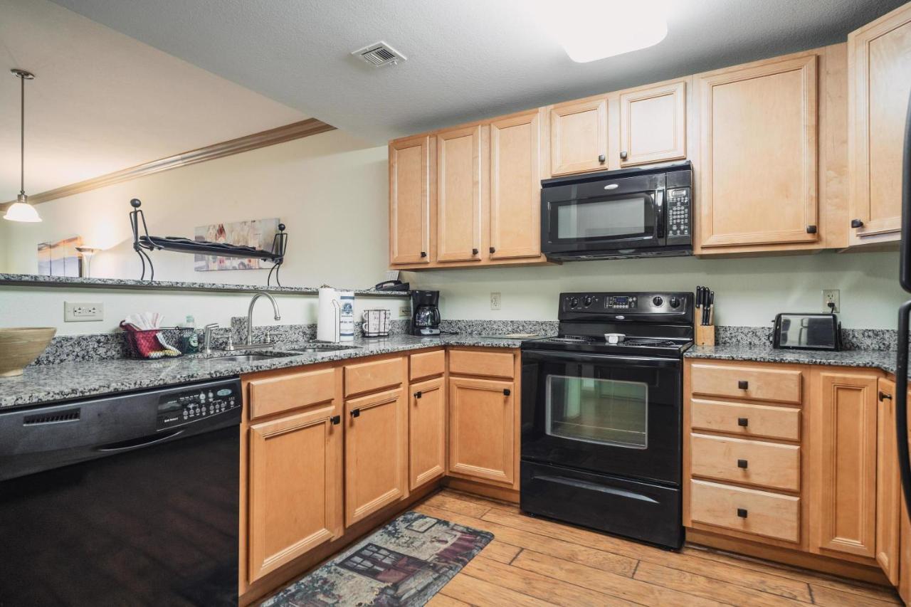 Mvc - Unit 2705 Apartment *