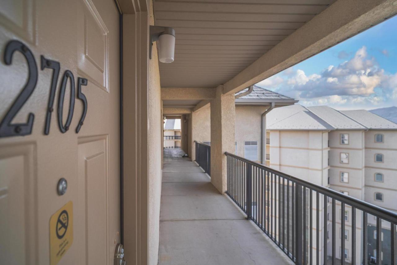 Mvc - Unit 2705 Apartment
