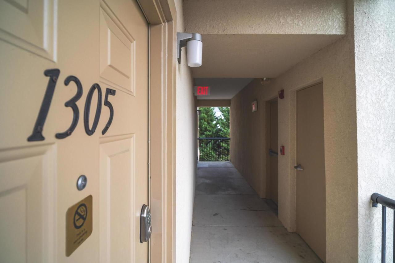 Mvc - Unit 1305 Apartment