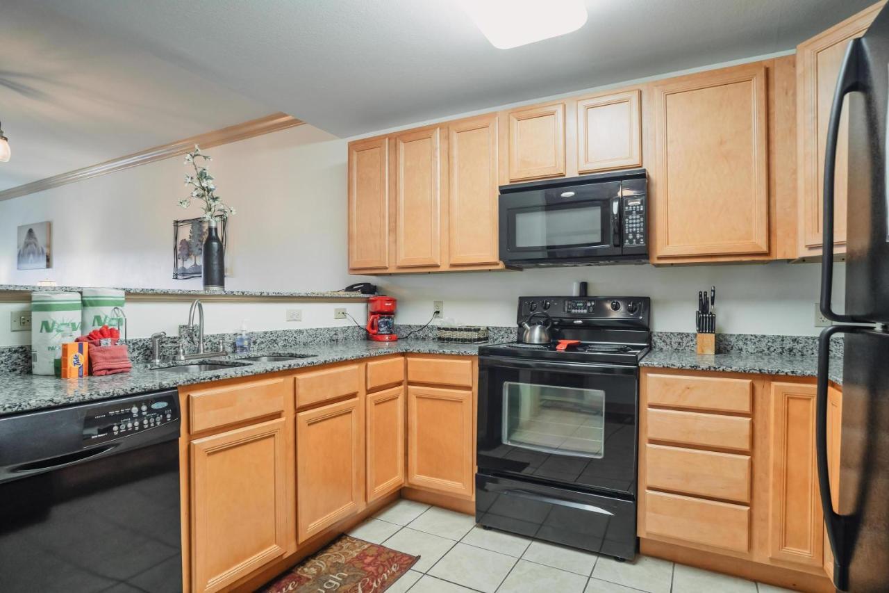 Apartment Mvc - Unit 1405 - Bears Lair