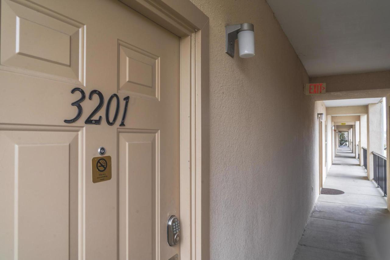 Mvc - Unit 3201 - Mountain View Zodiac Apartment