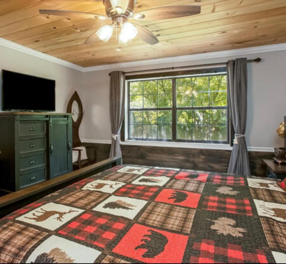 Dollywood Vacation Retreat