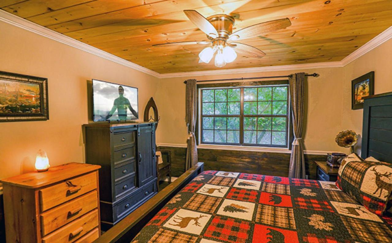 Dollywood Vacation Retreat *