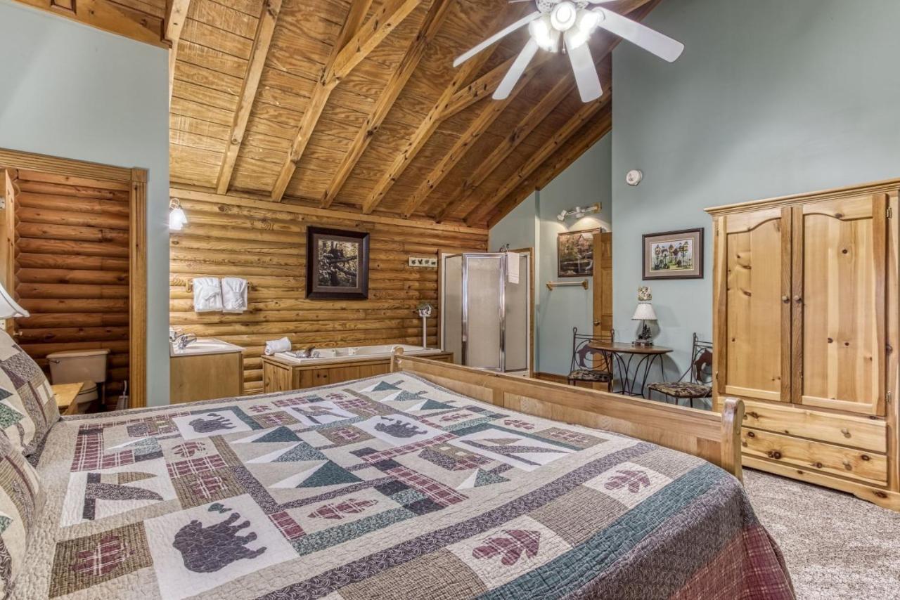 Er92 - Virginia's - Great Location! Close To The Action! Holiday home
