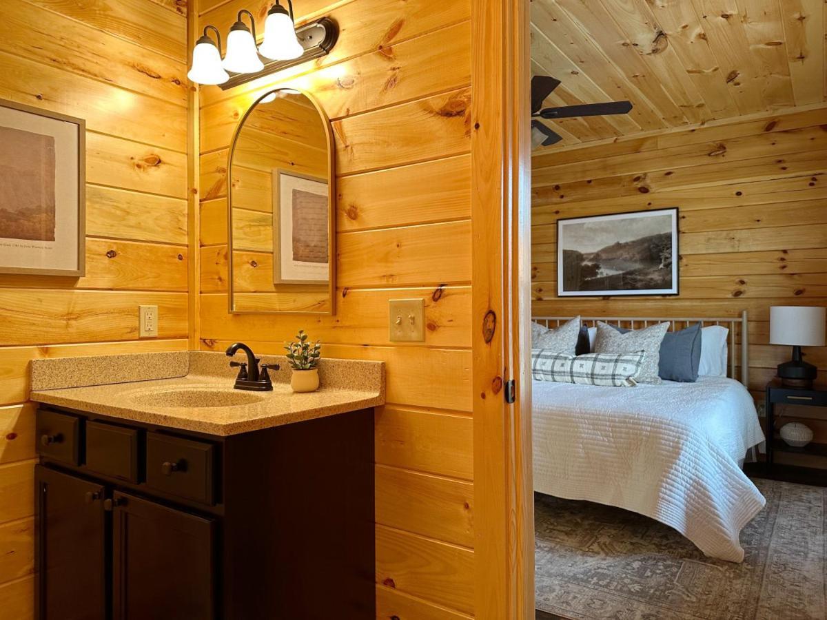 Holiday home Modern W Indoor Pool Mtn View Game
