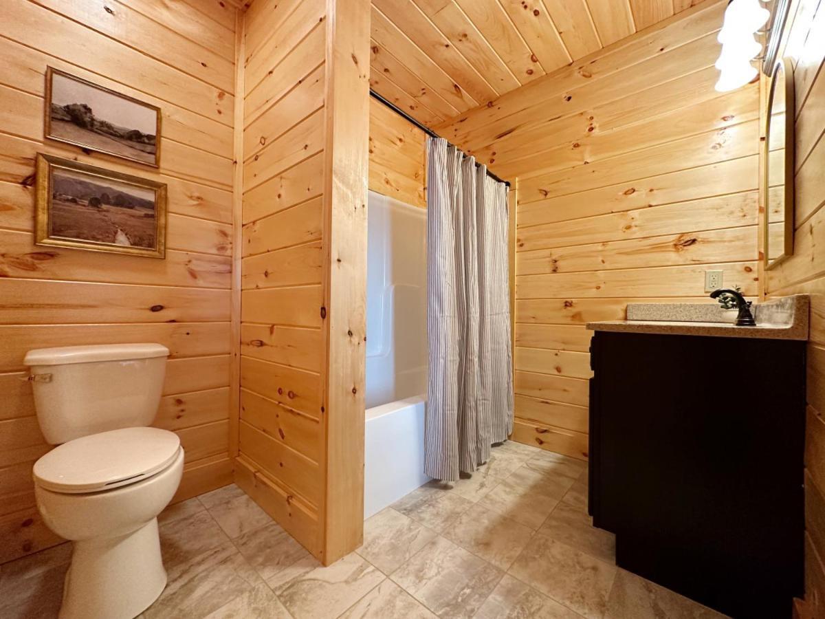 Modern W Indoor Pool Mtn View Game Holiday home Pigeon Forge