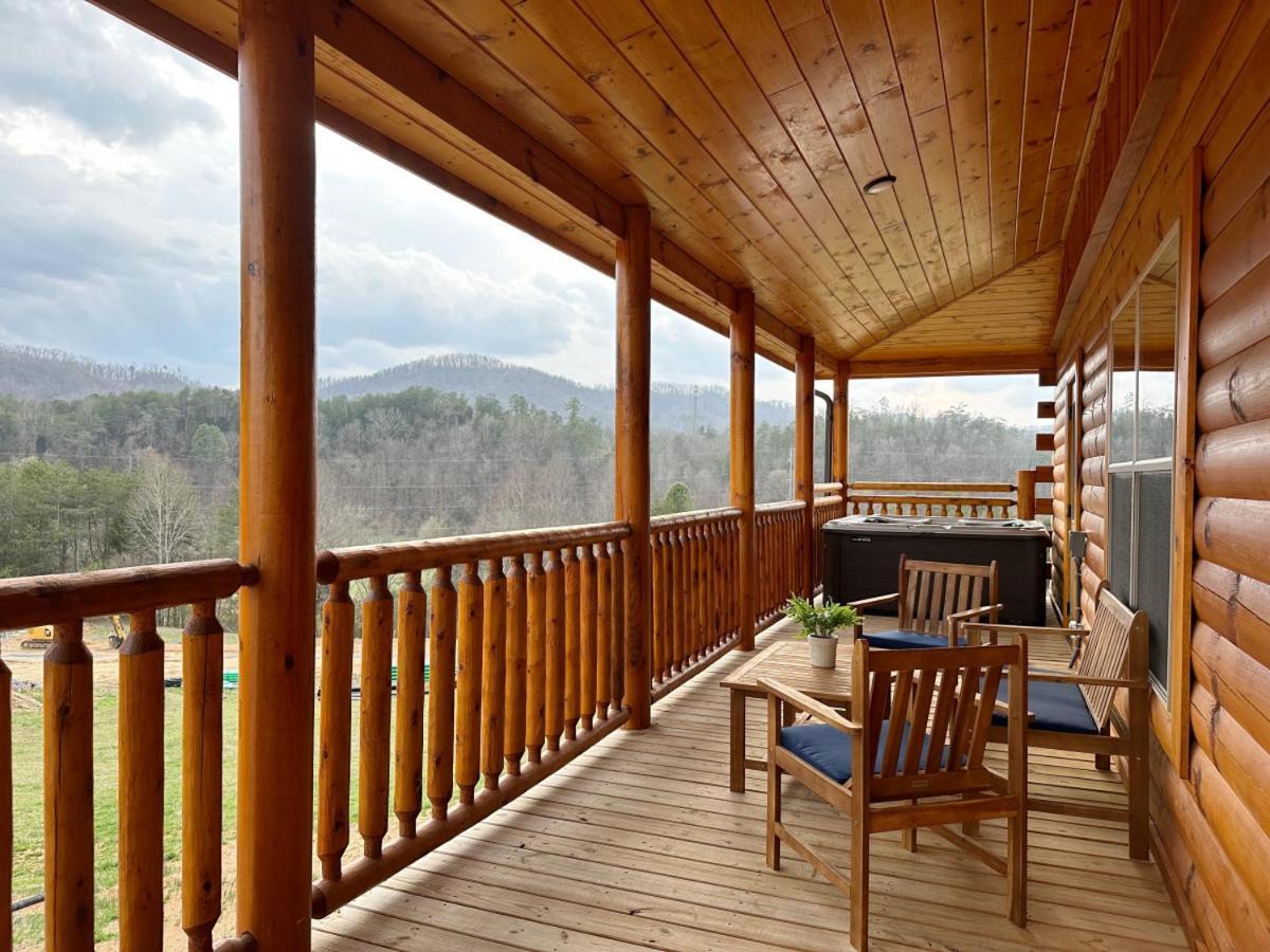 Holiday home Modern W Indoor Pool Mtn View Game *