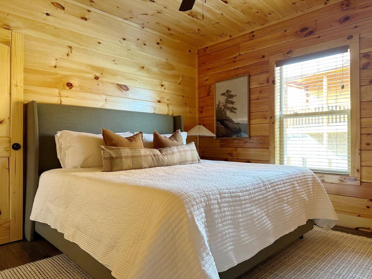 Holiday home Modern W Indoor Pool Mtn View Game