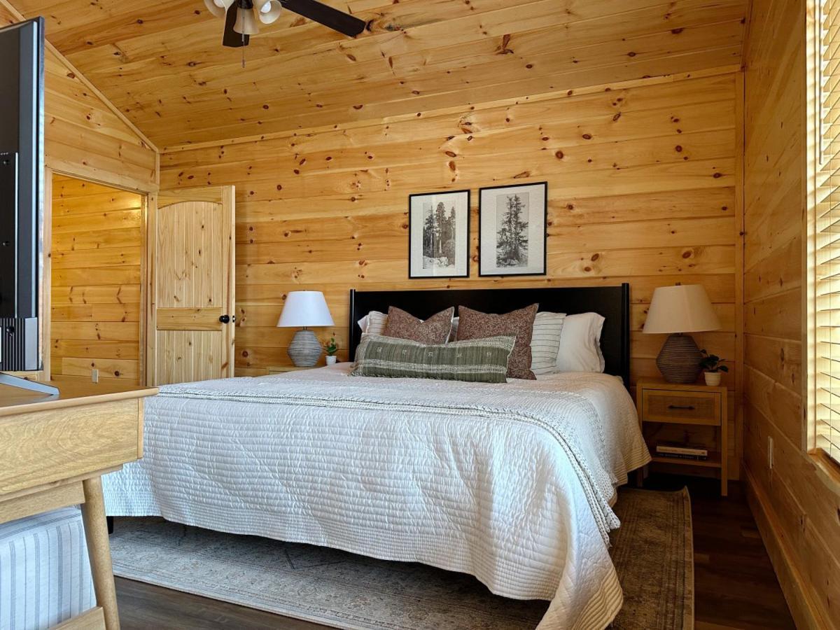 Holiday home Modern W Indoor Pool Mtn View Game Pigeon Forge