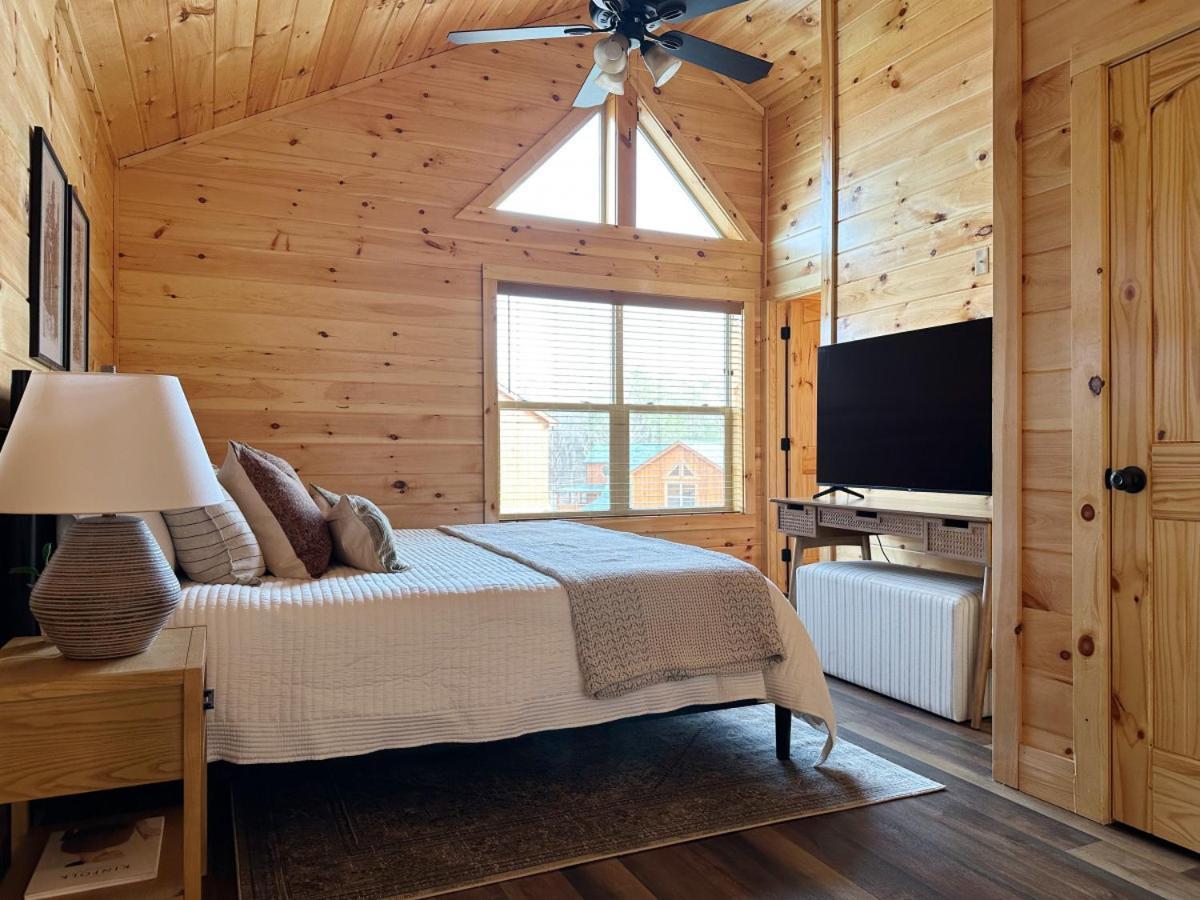 Modern W Indoor Pool Mtn View Game Pigeon Forge