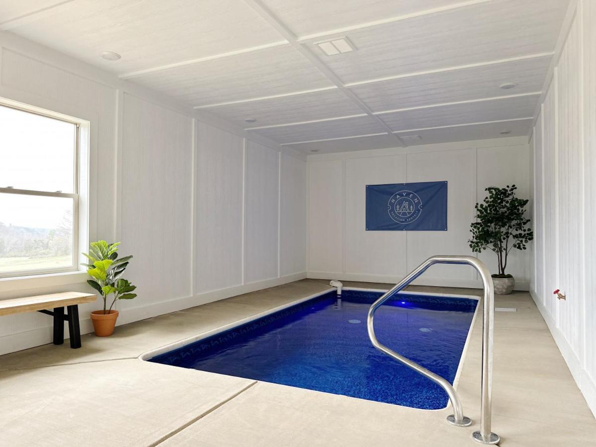 Honeycomb Hollow View Hot Tub Pool Game Holiday home *