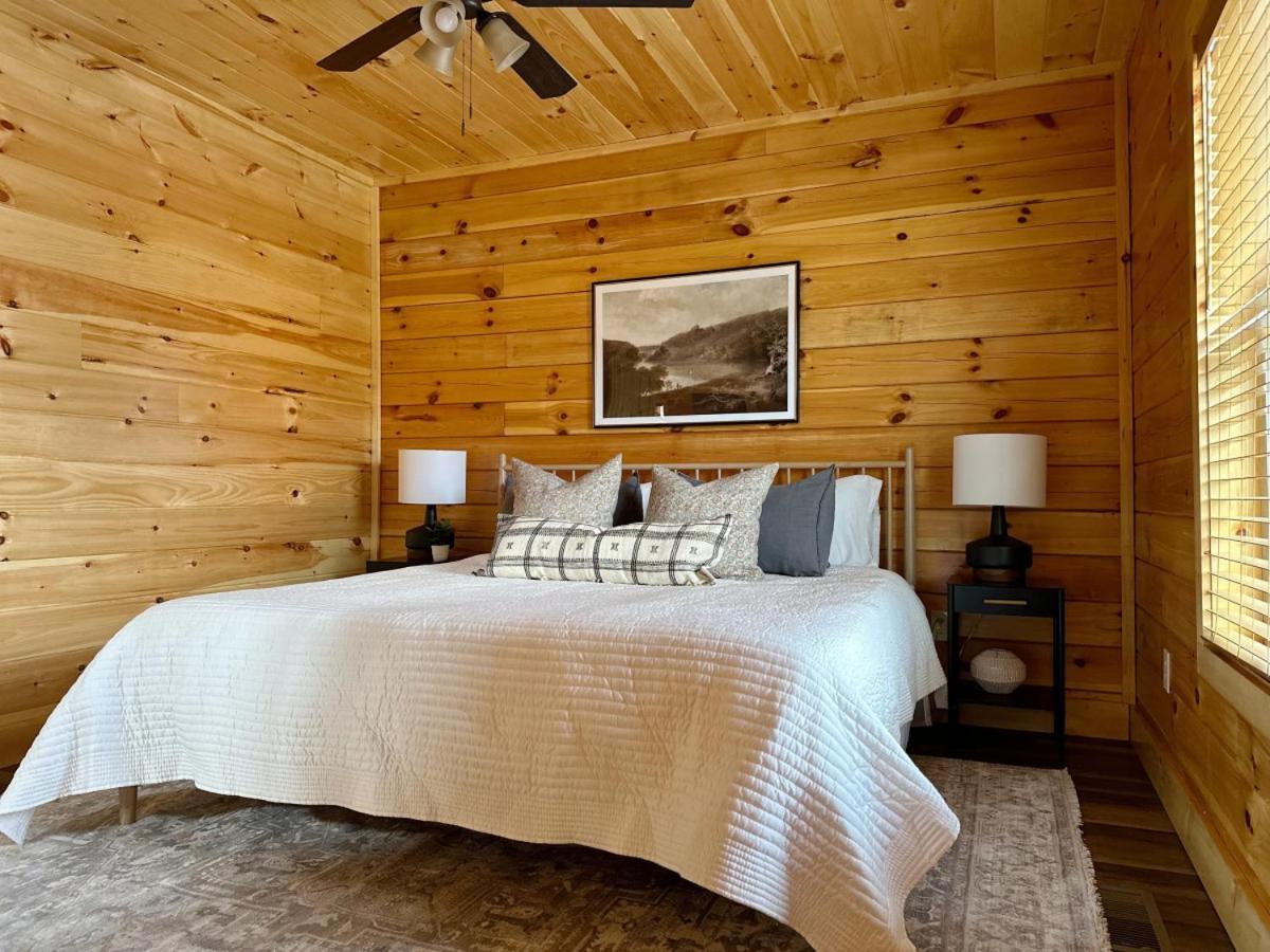 Holiday home Modern W Indoor Pool Mtn View Game Pigeon Forge
