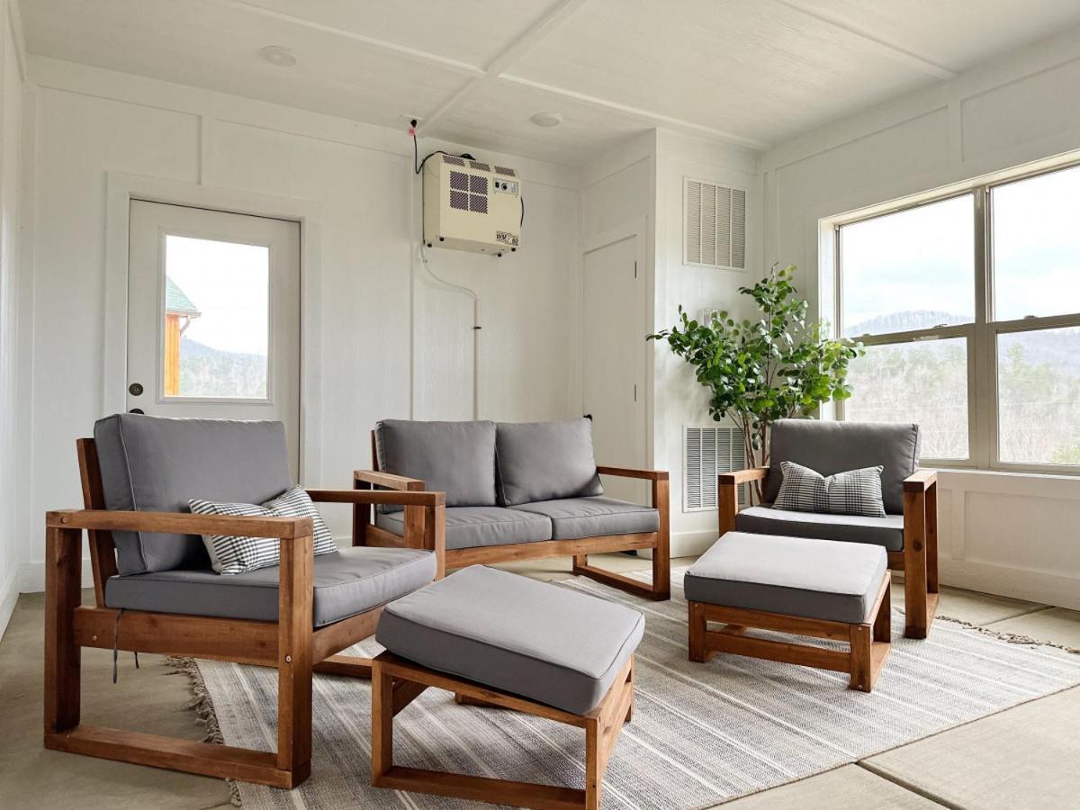 Holiday home Modern W Indoor Pool Mtn View Game