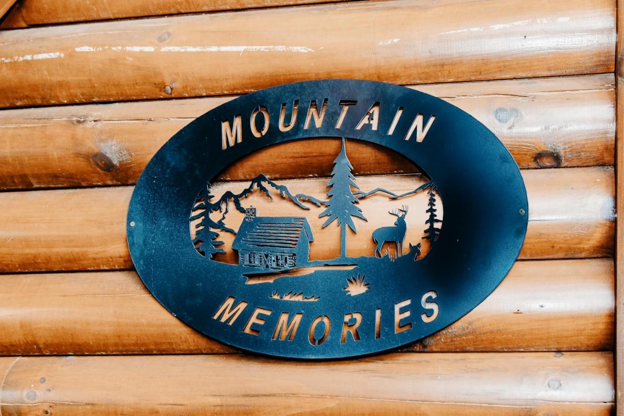 Mountain Memories * Pigeon Forge