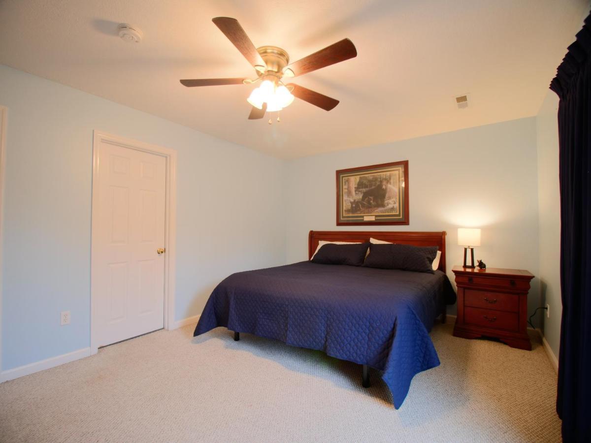 The 737 - Games & Good Times In The Smoky Mountains! Holiday home *