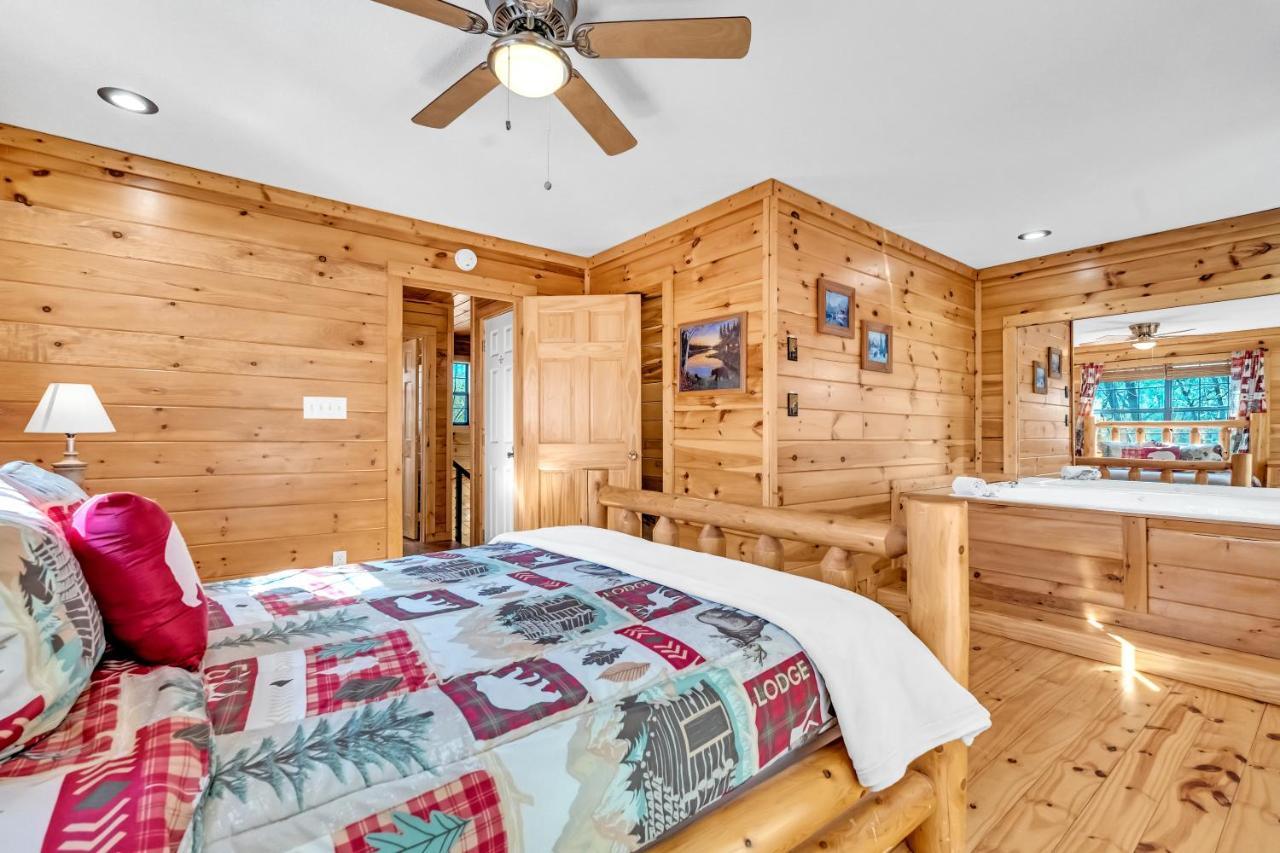 Holiday home Enchanted Memories, Hot Tub, 1089 Of Free Attraction Tickets For Each Paid Day, Dollywood And