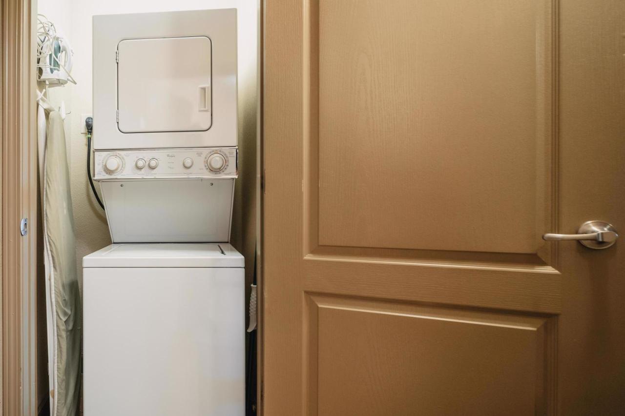 Mvc - Unit 2507 Apartment