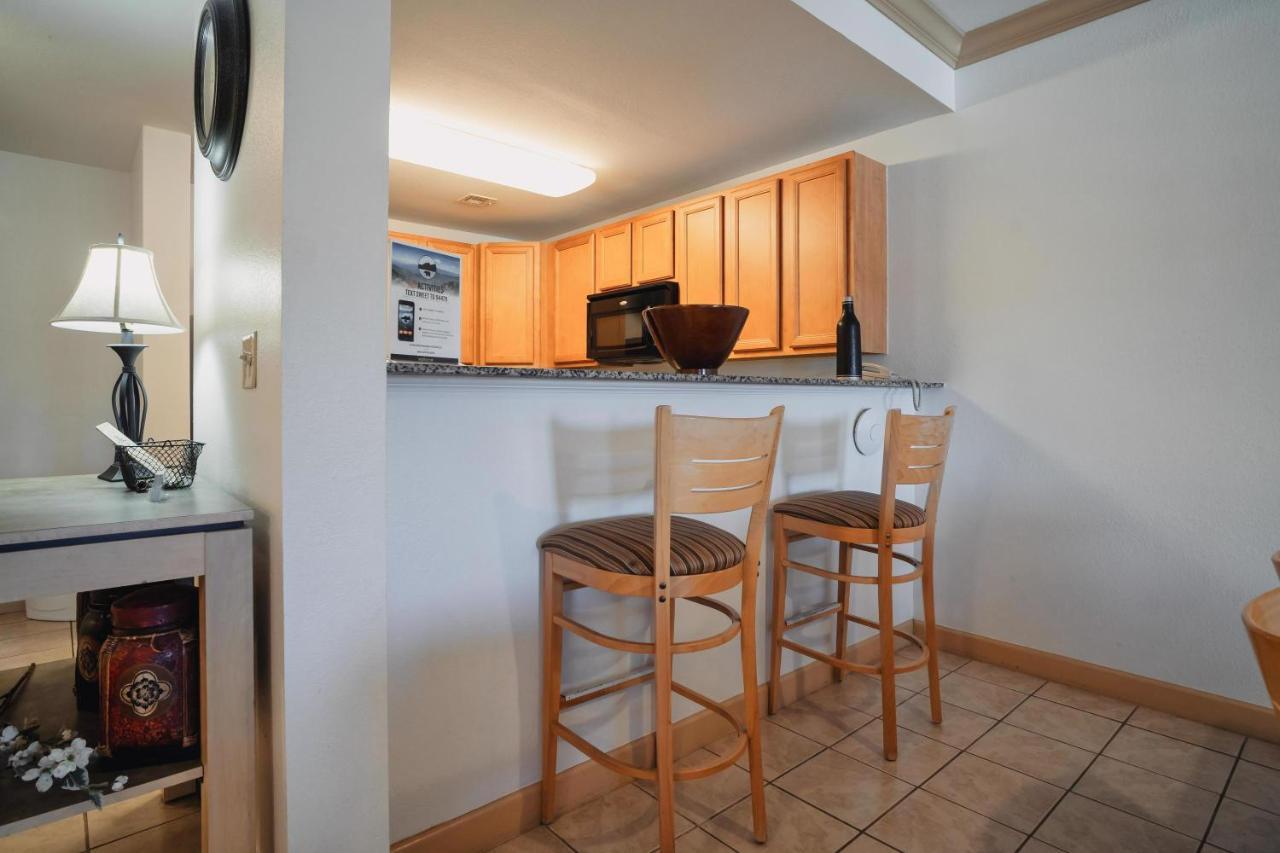 Mvc - Unit 1402 Apartment