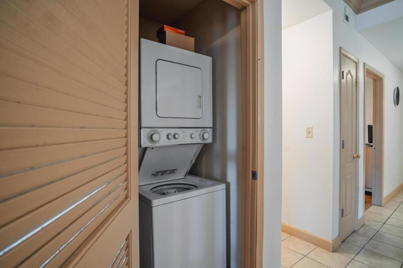 Mvc - Unit 1402 Apartment