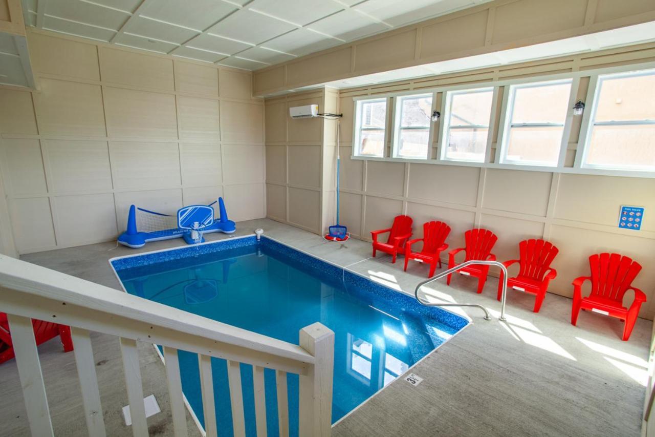 Pool And Game In Stunning Mountain Pigeon Forge