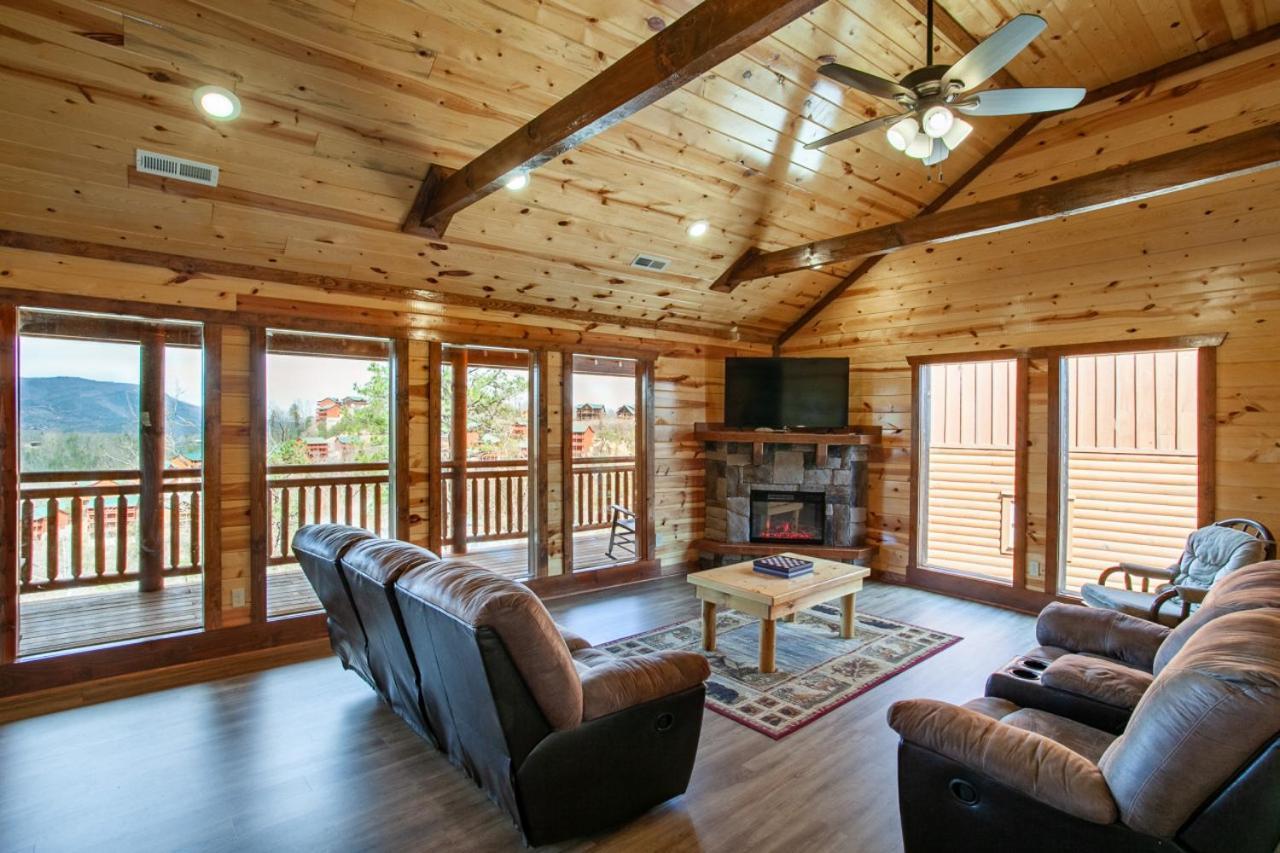 Holiday home Pool And Game In Stunning Mountain