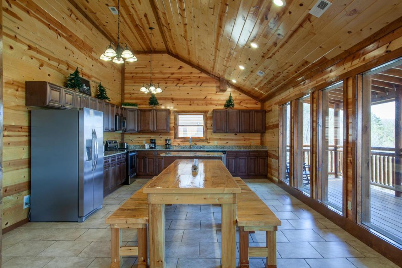 Holiday home Pool And Game In Stunning Mountain