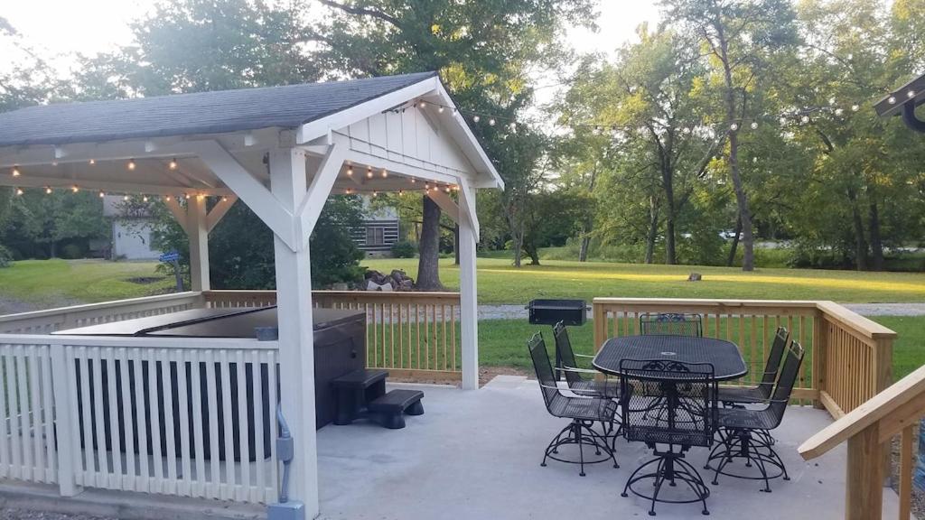 Holiday home Creekside Haven - Authentic Cabin, Outstanding Location