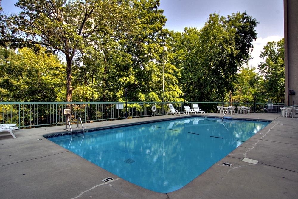 River Place #610 3bd *