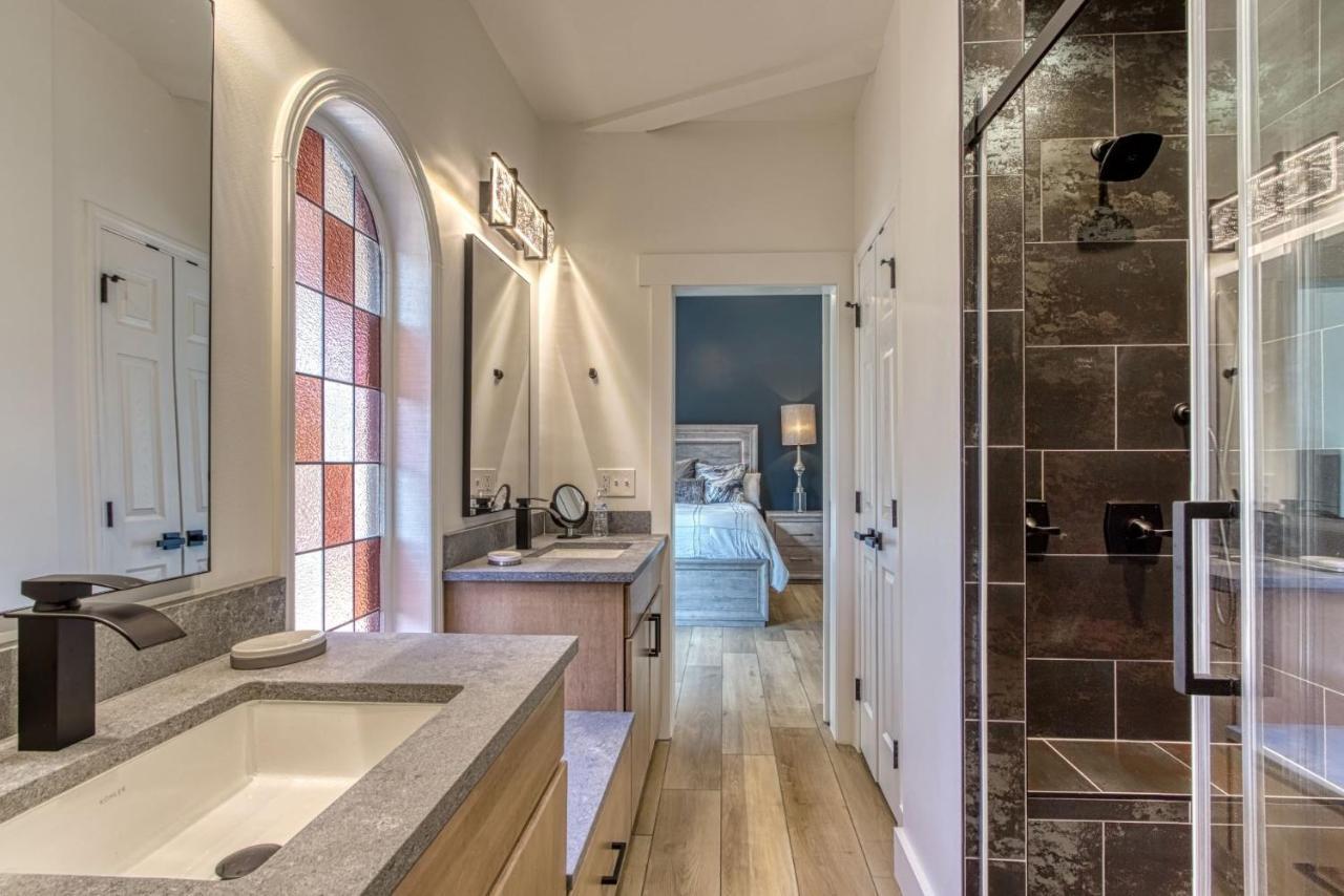 Mountain Valley Revival - Brand New Renovations, Close To Town, Panoramic Mountain Views!! *