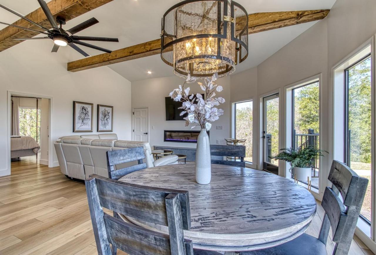 Holiday home Mountain Valley Revival - Brand New Renovations, Close To Town, Panoramic Mountain Views!! *