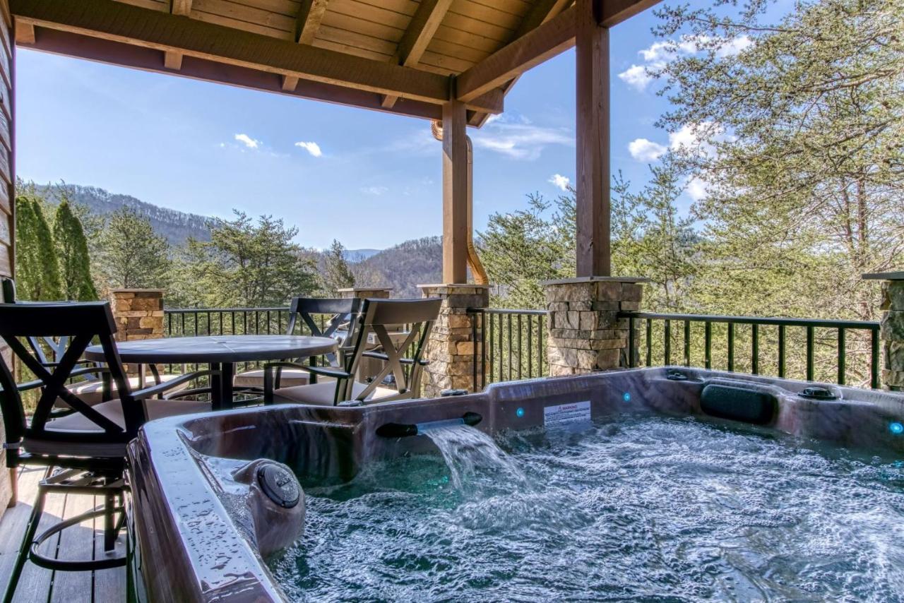 Mountain Valley Revival - Brand New Renovations, Close To Town, Panoramic Mountain Views!! *