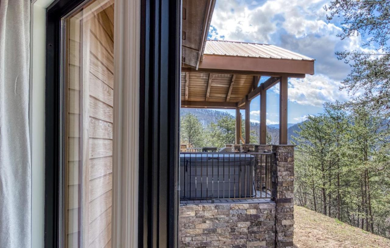 Holiday home Mountain Valley Revival - Brand New Renovations, Close To Town, Panoramic Mountain Views!! *