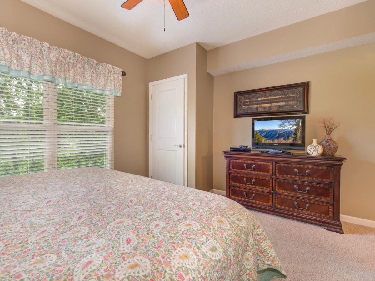 Apartment River Romp Cedar 505