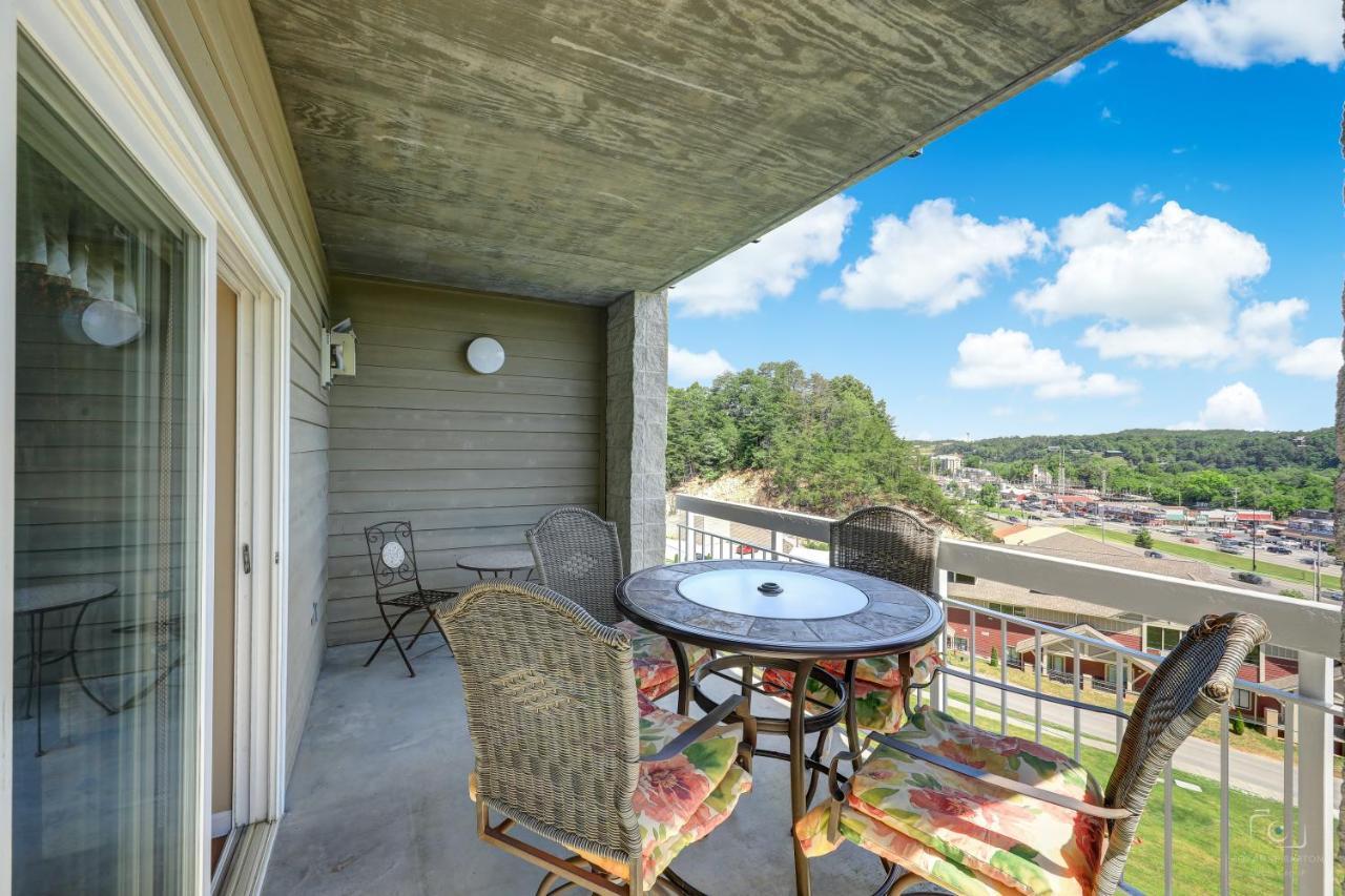 Easy Street Whispering Pines 211 * Pigeon Forge