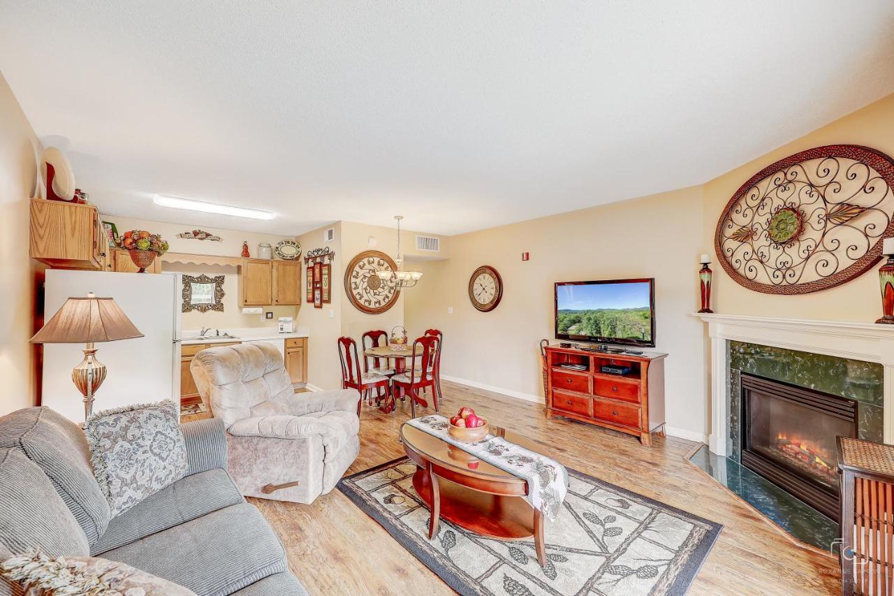 Dream A Little Dream Whispering Pines 411 Apartment