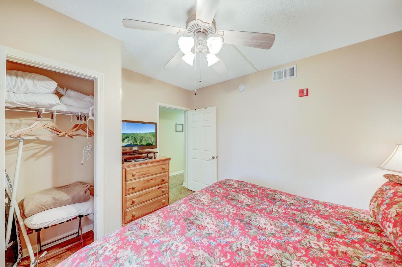 Dream A Little Dream Whispering Pines 411 Apartment *